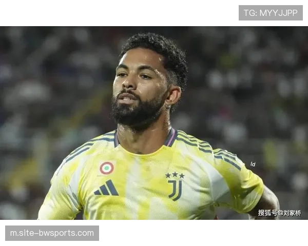 阿斯顿维拉道格拉斯路易斯传球成功率高达87%